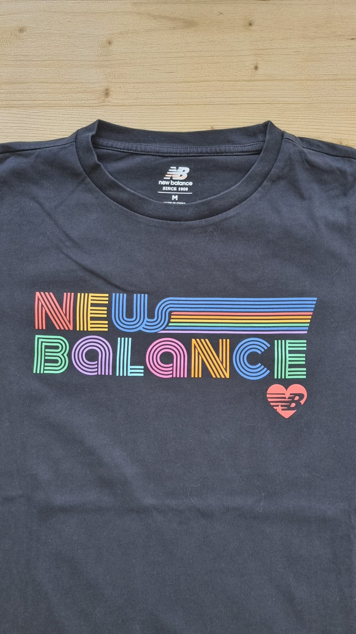 T-shirt New Balance Noir taille M - PEAKEE